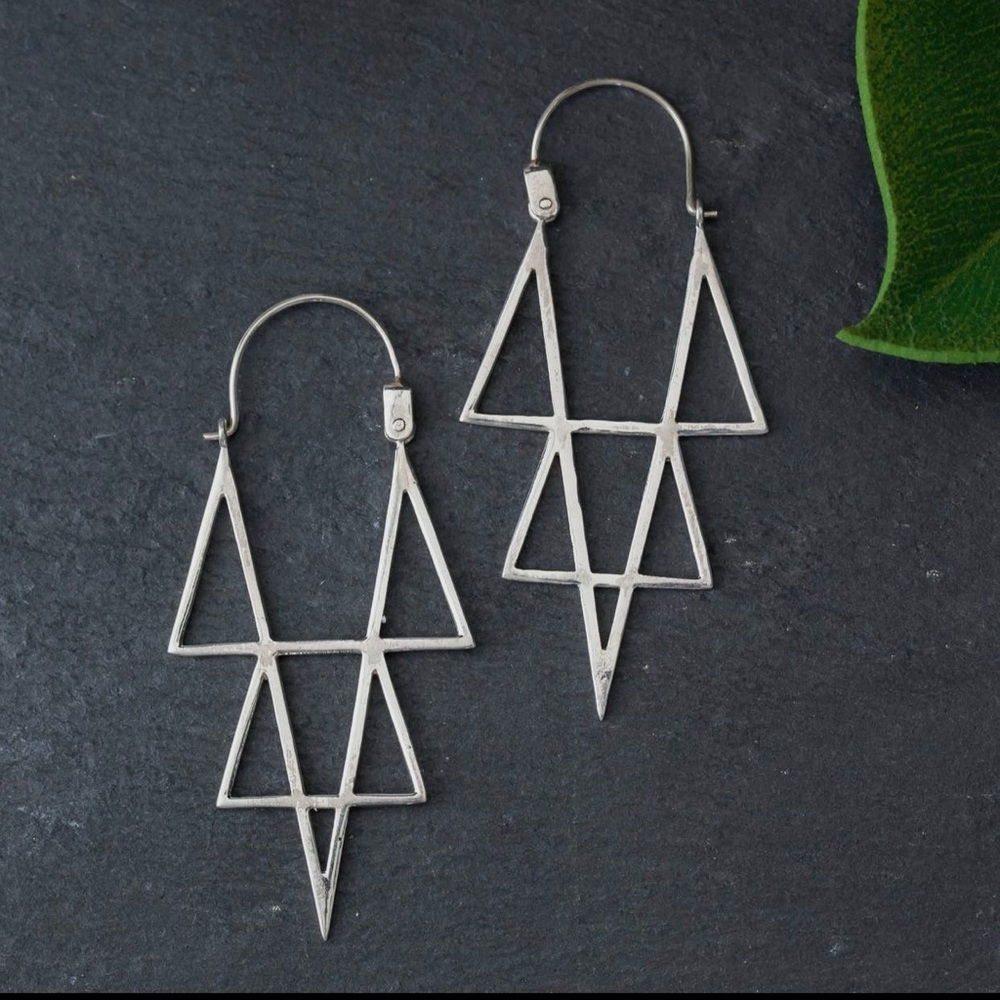 Sterling silver star Point earrings